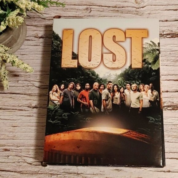 3/$13 LOST complete second season DVD set TV series - Picture 2 of 10